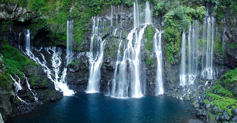 Aktive Honeymoon Ferien auf La Reunion. Wasserfall